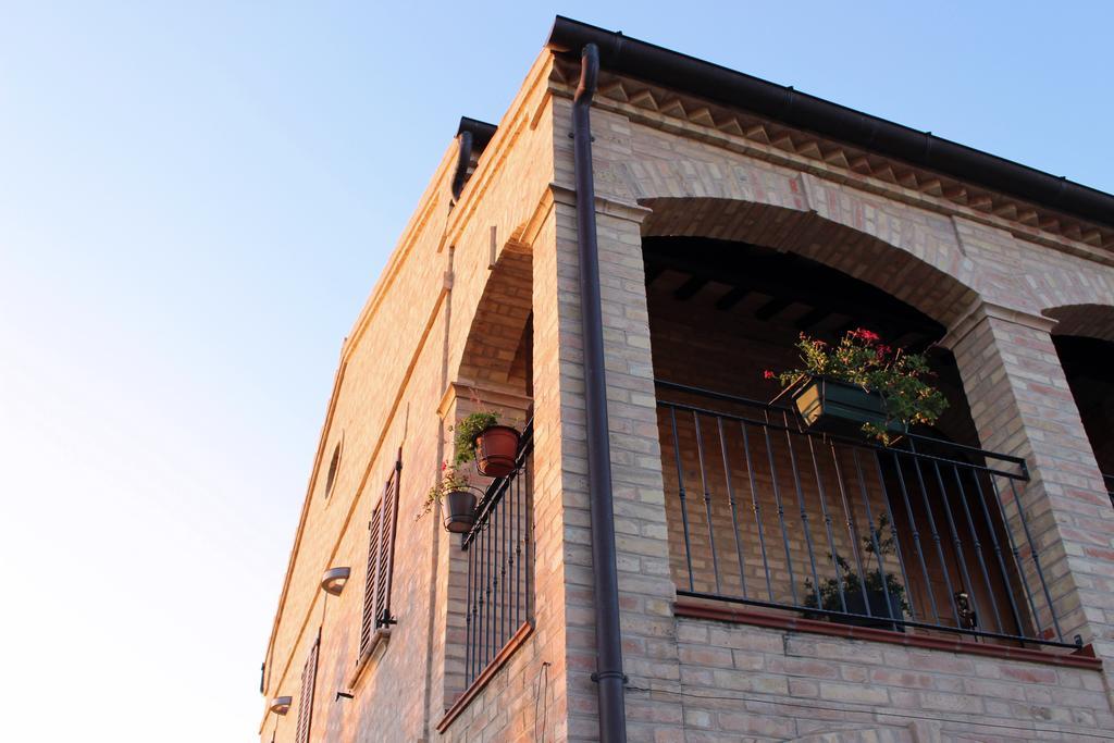 Bed And Breakfast Aratro & Rosmarino ชิวิตาโนวา มาร์เค ภายนอก รูปภาพ