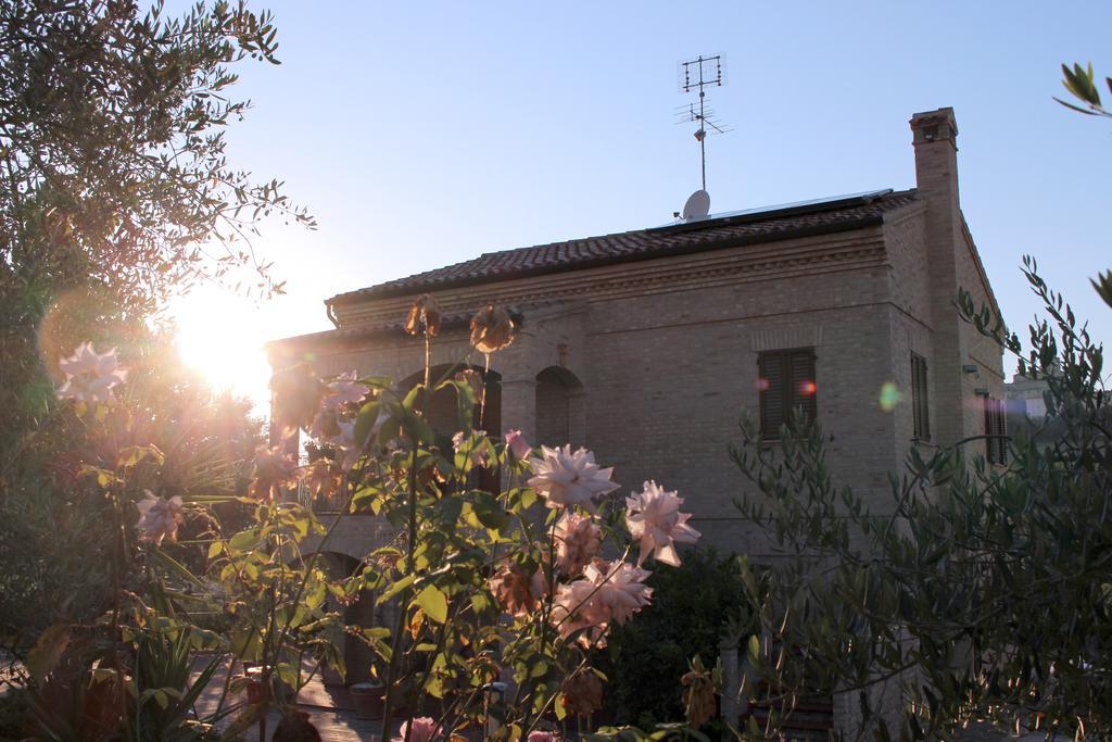 Bed And Breakfast Aratro & Rosmarino ชิวิตาโนวา มาร์เค ภายนอก รูปภาพ