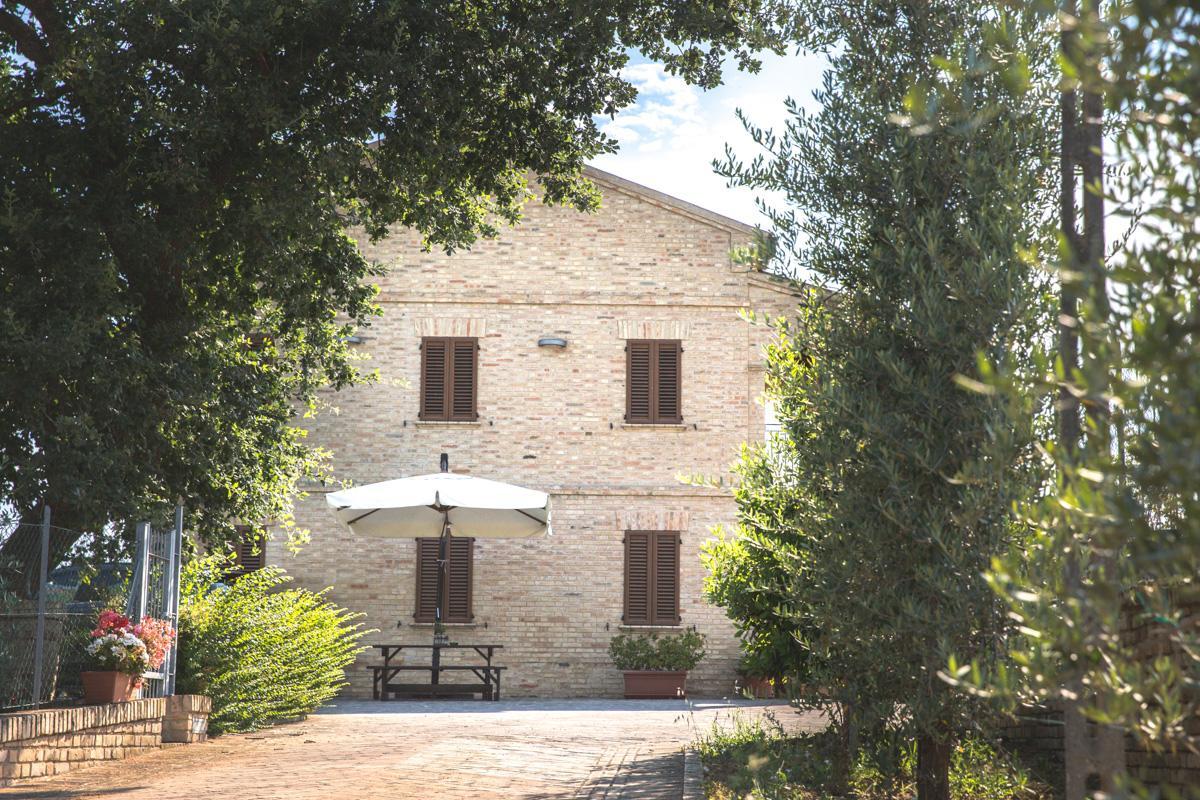 Bed And Breakfast Aratro & Rosmarino ชิวิตาโนวา มาร์เค ภายนอก รูปภาพ